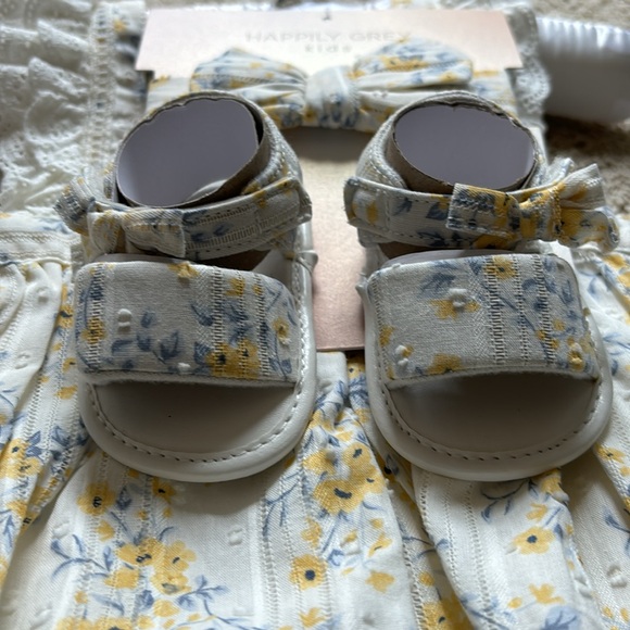 Floral Romper Outfit Set - Picture 7 of 11